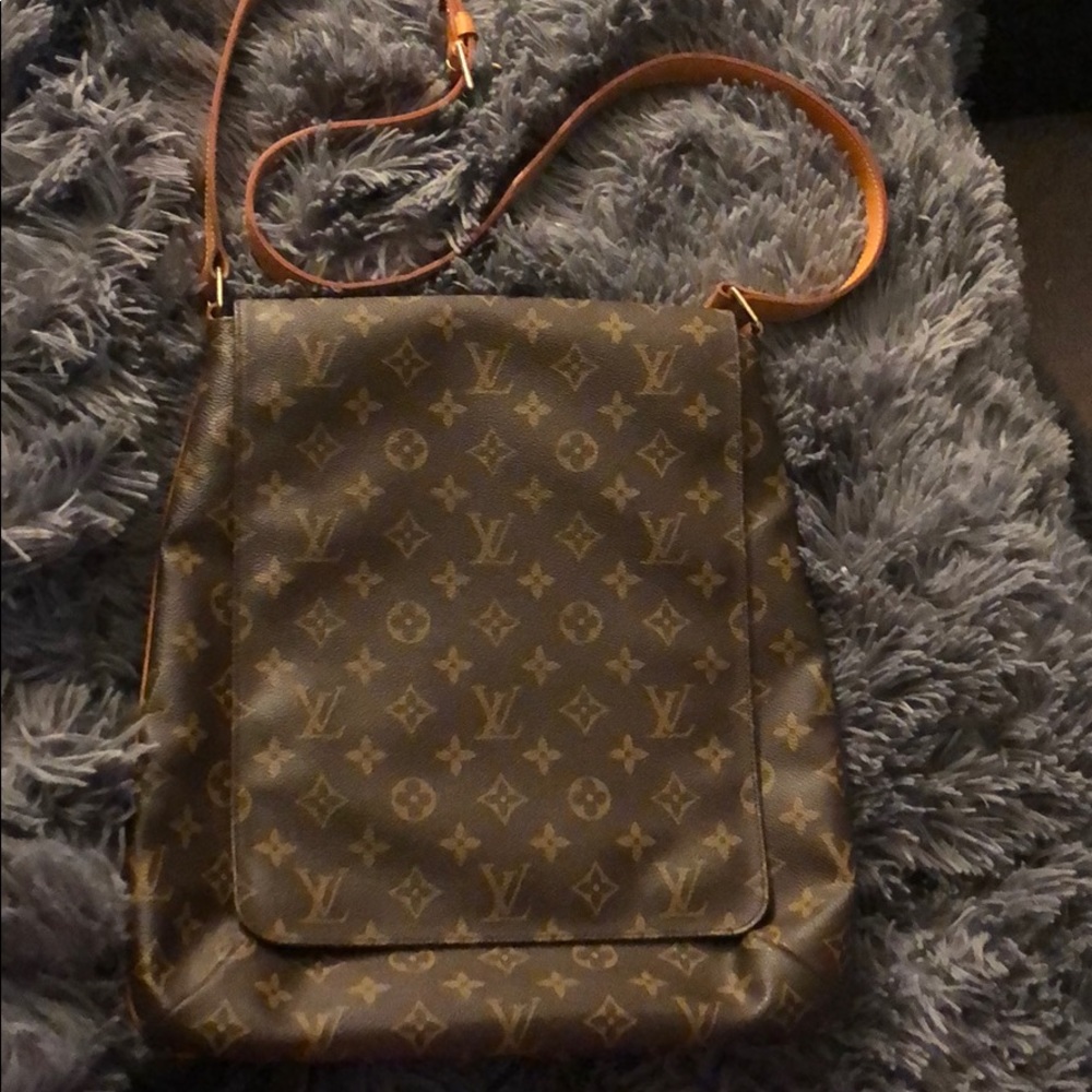 Musette Salsa GM Monogram Canvas Crossbody Bag